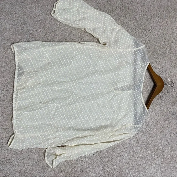 Tommy Bahama sheer ivory top Medium - Picture 5 of 7
